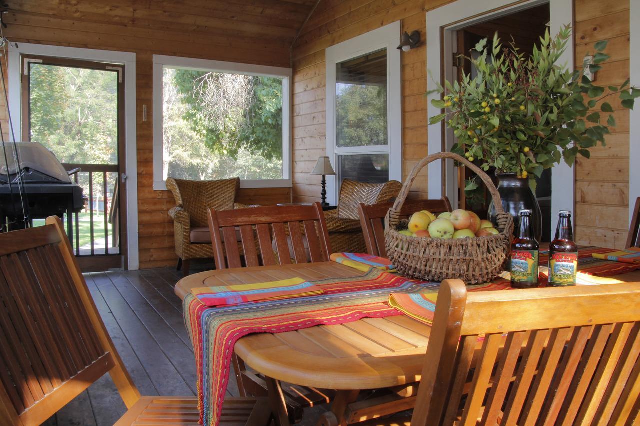 Coho Cottages Willow Creek Esterno foto