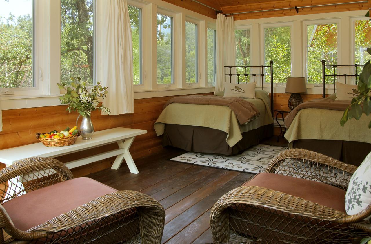 Coho Cottages Willow Creek Esterno foto