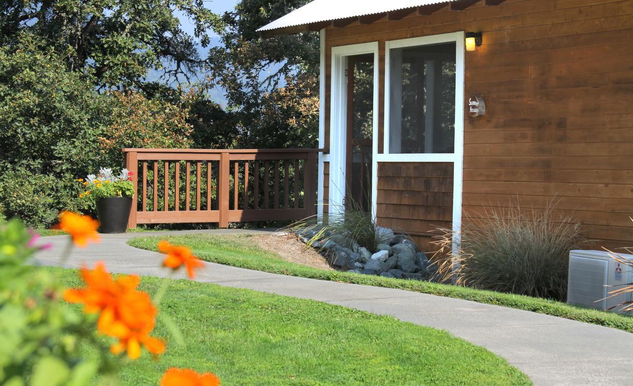 Coho Cottages Willow Creek Esterno foto