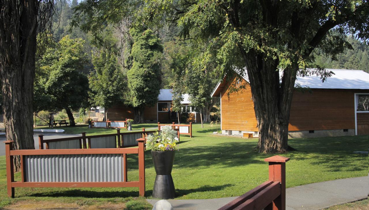 Coho Cottages Willow Creek Esterno foto